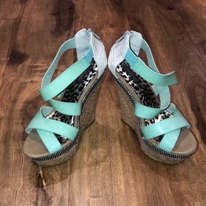 Turquoise / wood / white Wedges - size 7